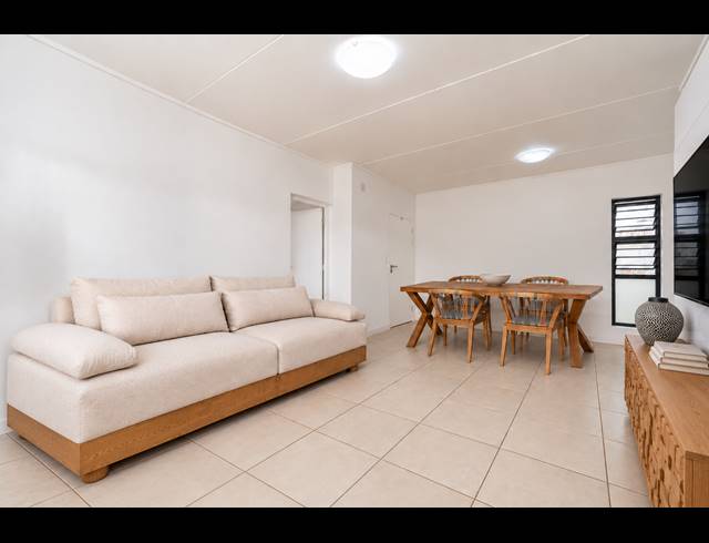 3 BEDROOM APARTMENT TO LET IN BALLITO CENTRAL